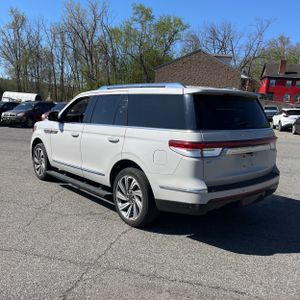 LINCOLN NAVIGATOR RESERVE - 5