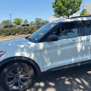 FORD EXPLORER XLT - 2