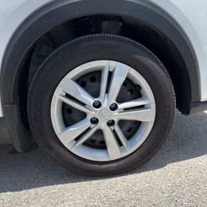 2025 Nissan KICKS PLAY S 缩略图 20