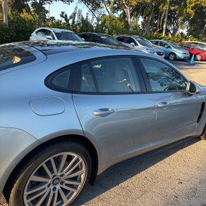 PORSCHE PANAMERA 4 - 9