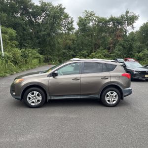 2015 Toyota RAV4 LE 照片 3