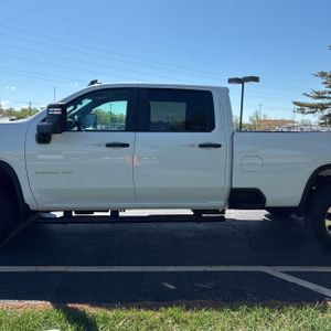 CHEVROLET SILVERADO - 4