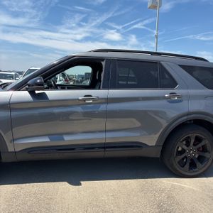 FORD EXPLORER ST - 4