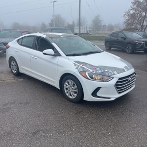 HYUNDAI ELANTRA SE - 10