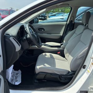 صورة 29 لـ 2016 Honda HR-V LX