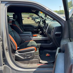 صورة 33 لـ 2018 FORD F-150 RAPTOR