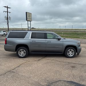 CHEVROLET SUBURBAN LT - 10