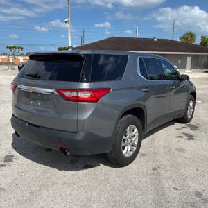 CHEVROLET TRAVERSE LS - 8