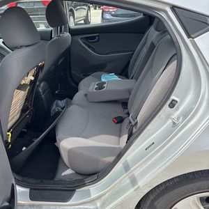 صورة مصغرة 32 لـ 2016 Hyundai ELANTRA SE