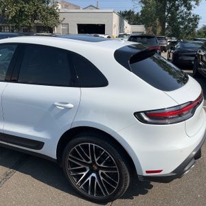 2024 Porsche MACAN S — фото 6