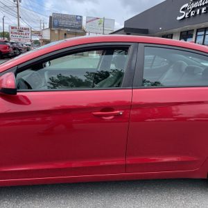 2017 Hyundai ELANTRA SE 照片 4