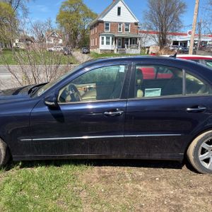 MERCEDES-BENZ E-CLASS - 3