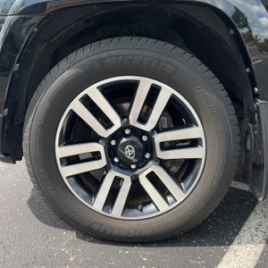 2020 Toyota 4RUNNER LIMITED thumbnail 17