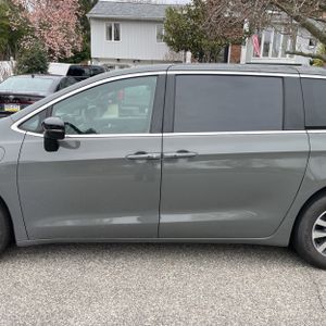 CHRYSLER PACIFICA HYBRID SELECT - 4