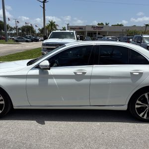2015 Mercedes-BENZ C-CLASS 照片 4