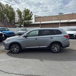 MITSUBISHI OUTLANDER ES - 3