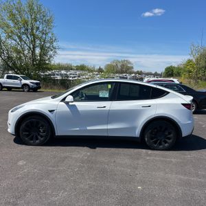 TESLA MODEL Y LONG RANGE - 3