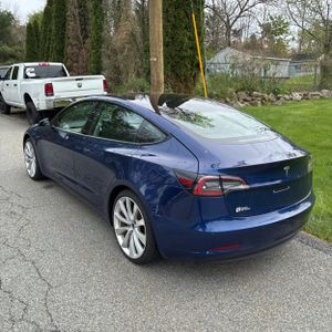 TESLA MODEL 3 BASE - 5