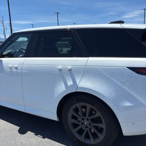 صورة 5 لـ 2024 LAND Rover RANGE ROVER SPORT P400 DYNAMIC SE