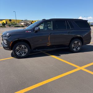 2025 Chevrolet TAHOE Z71 照片 3