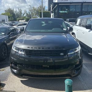 صورة 10 لـ 2024 LAND Rover RANGE ROVER SPORT P360 SE