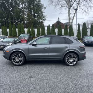 PORSCHE CAYENNE S - 3