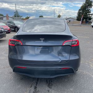 TESLA MODEL Y LONG RANGE - 7