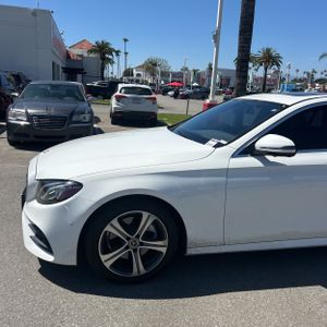 MERCEDES-BENZ E-CLASS - 2