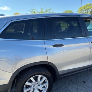 HONDA PILOT LX - 9
