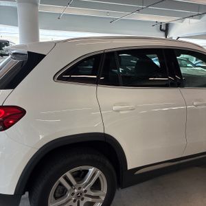 صورة 9 لـ 2022 Mercedes-BENZ GLA