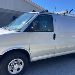 CHEVROLET EXPRESS 2500 - 2