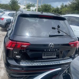صورة 7 لـ 2022 Volkswagen TIGUAN SE R-LINE BLACK