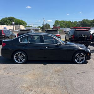 BMW 330I XDRIVE - 10