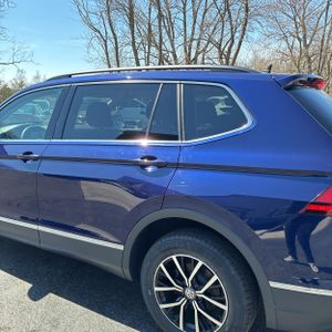 VOLKSWAGEN TIGUAN SE 4MOTION - 6