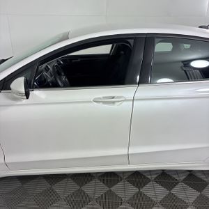 FORD FUSION SE - 3
