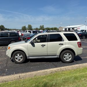 2009 FORD ESCAPE XLT photo 3