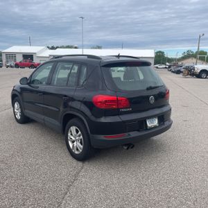 VOLKSWAGEN TIGUAN 2.0T S - 5