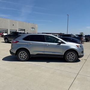 FORD EDGE SEL - 10