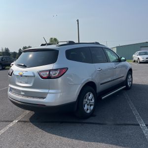 2017 Chevrolet TRAVERSE LS — фото 8