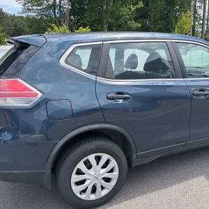 2016 Nissan ROGUE S — фото 9