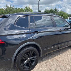 VOLKSWAGEN TIGUAN SEL R-LINE JET-BLACK - 9