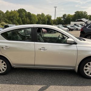 صورة 11 لـ 2016 Nissan VERSA SV