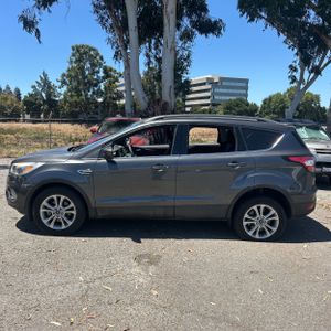2018 FORD ESCAPE SE — фото 3