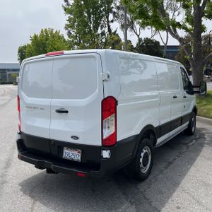 FORD TRANSIT 250 - 8