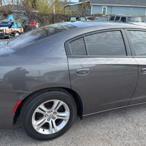 DODGE CHARGER SXT - 9
