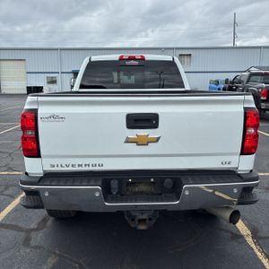 CHEVROLET SILVERADO - 7