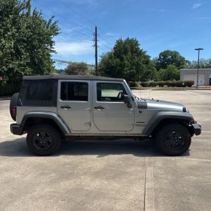 Jeep Wrangler Unlimited Sport - 10