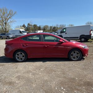 HYUNDAI ELANTRA SE - 10