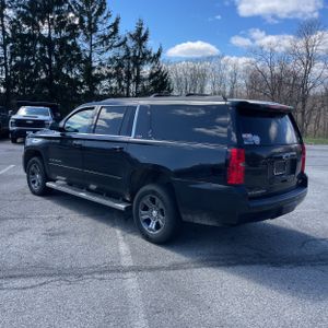 CHEVROLET SUBURBAN LT - 5