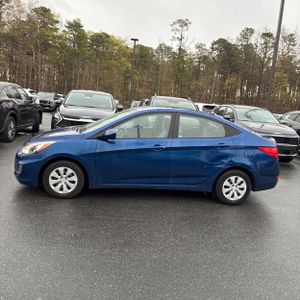 HYUNDAI ACCENT SE - 3